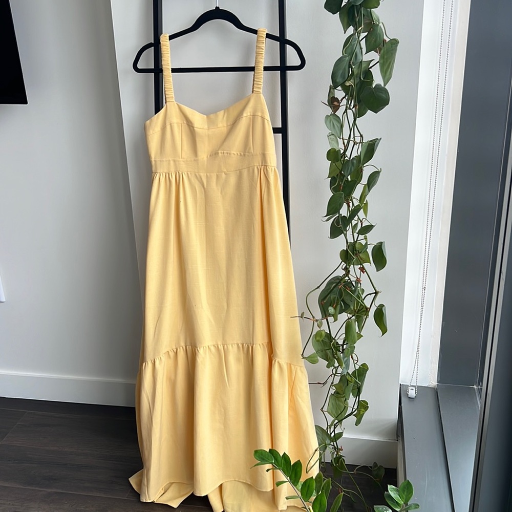 Yellow dress